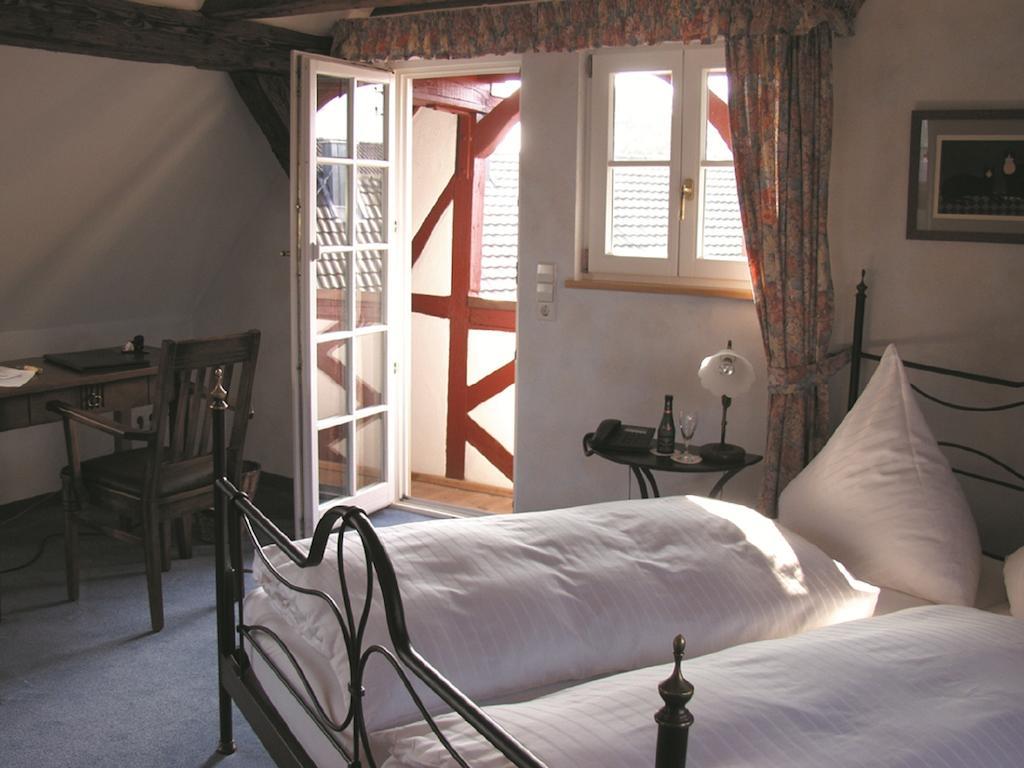 Hotel Engel Rheinmunster Habitación foto