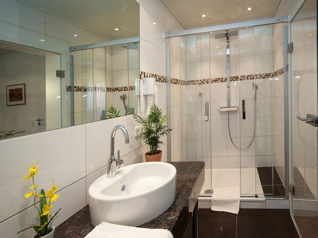 Hotel Engel Rheinmunster Habitación foto