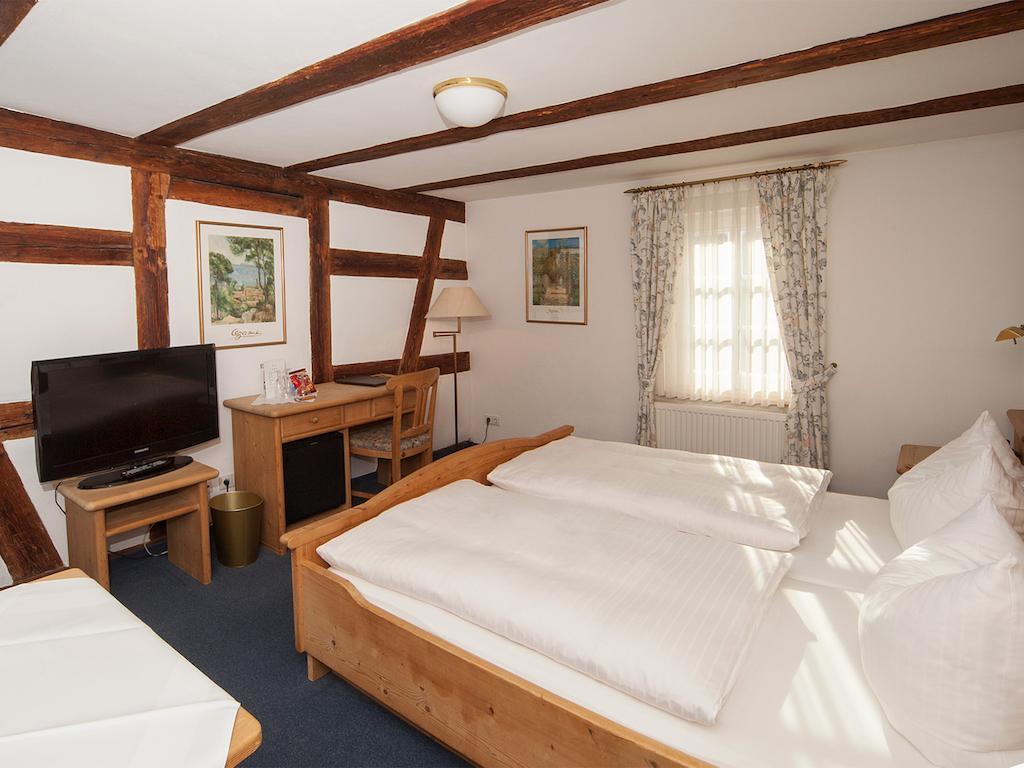 Hotel Engel Rheinmunster Habitación foto